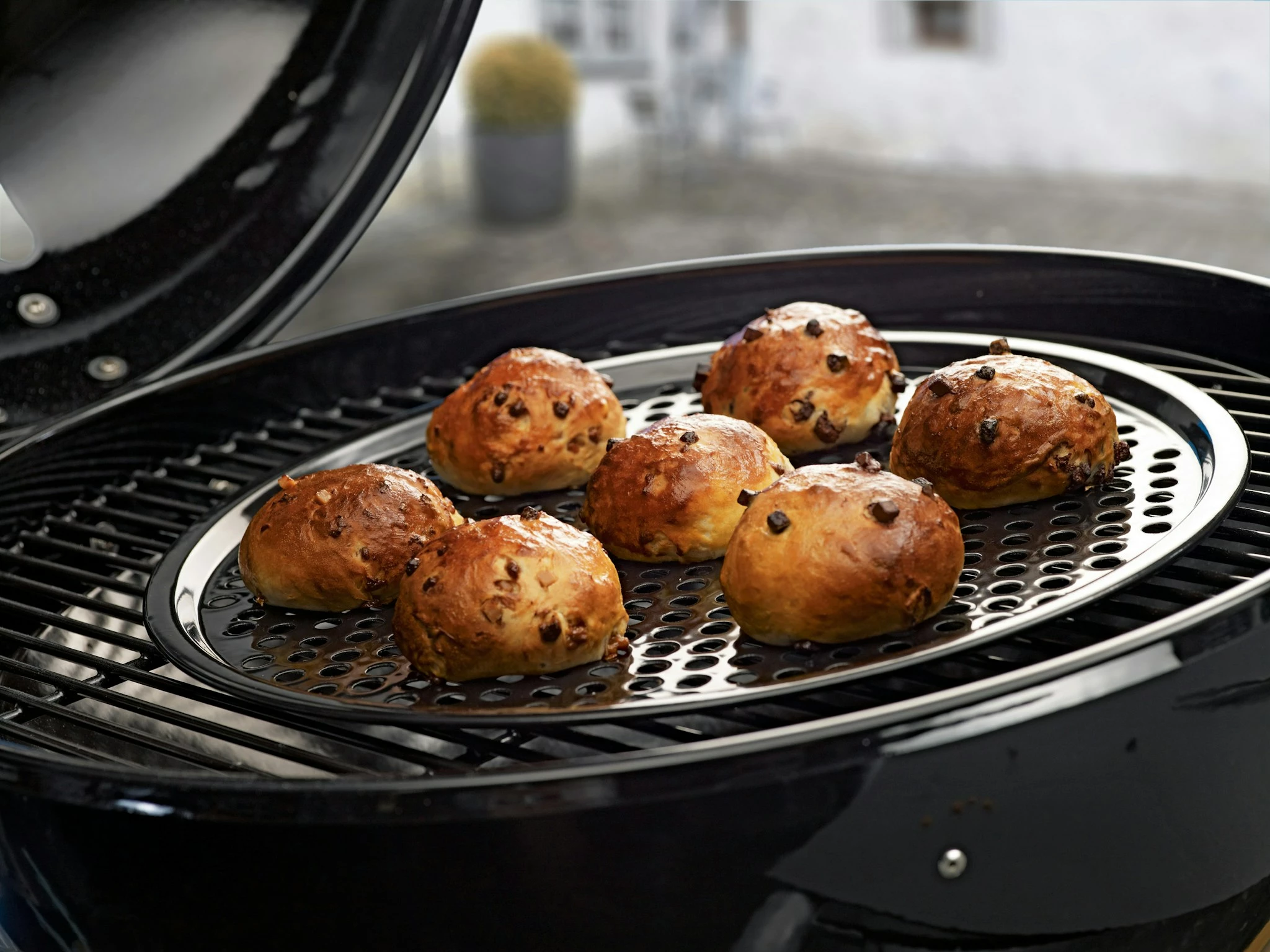 Outdoorchef Backblech Gelocht â Bild 2