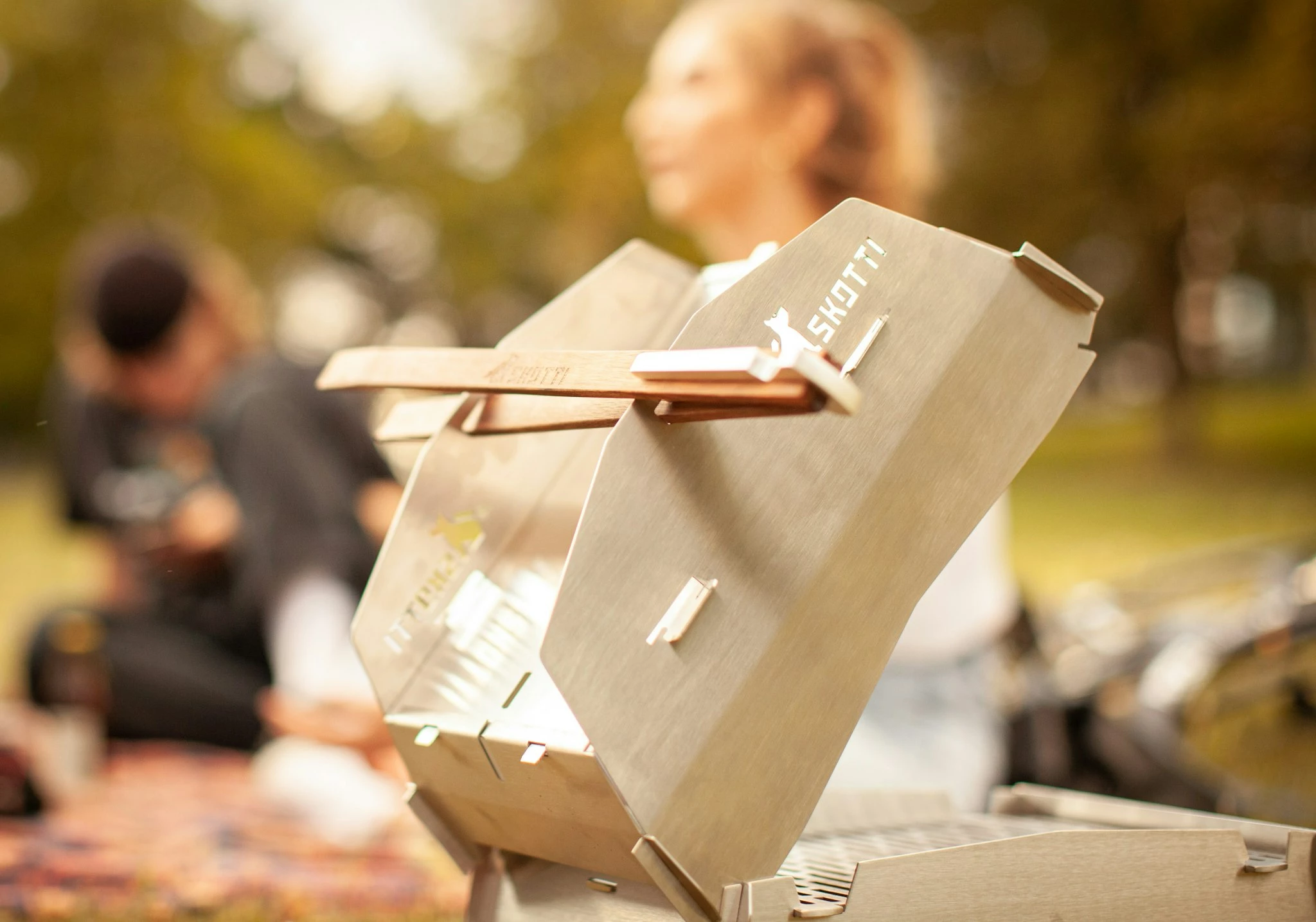 SKOTTI Tongs (Grillzange) – Bild 8