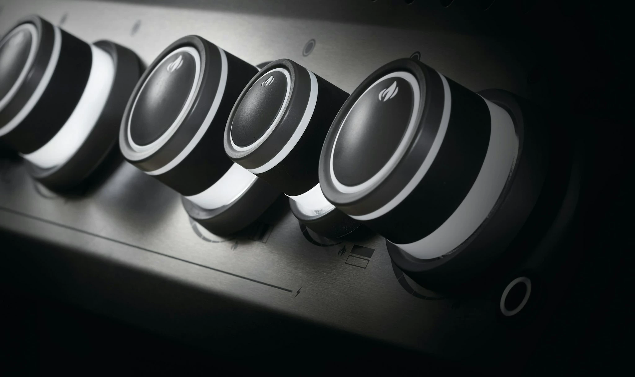 NAPOLEON Rogue SE 625, Mit Gußrosten, Schwarz – Bild 4