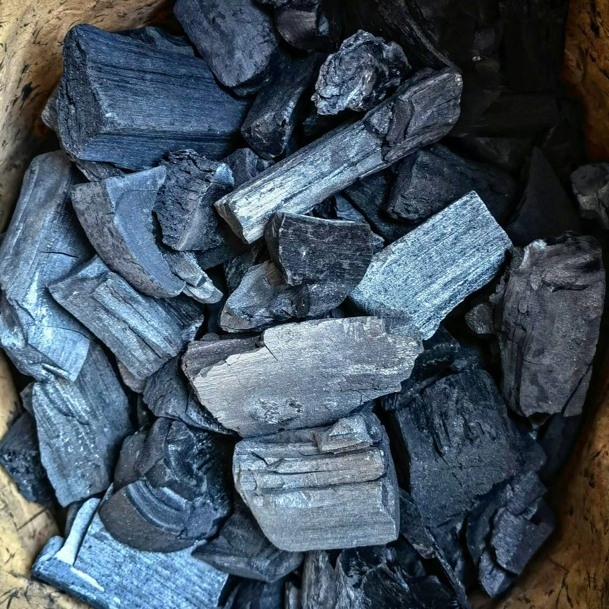 Big Green Egg Woody Holzkohle Aus Buchenholz 10 Kg – Bild 2